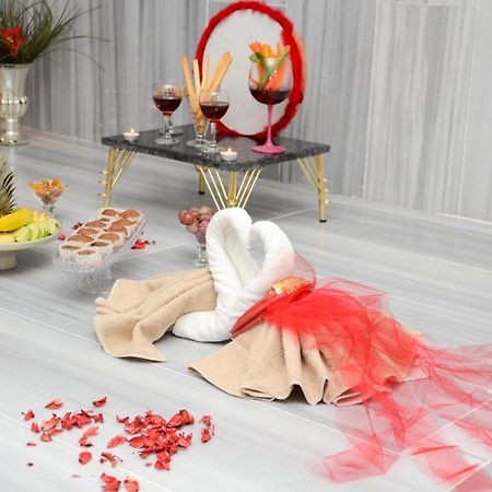 Mills Hotel Текидраг Екстериор снимка