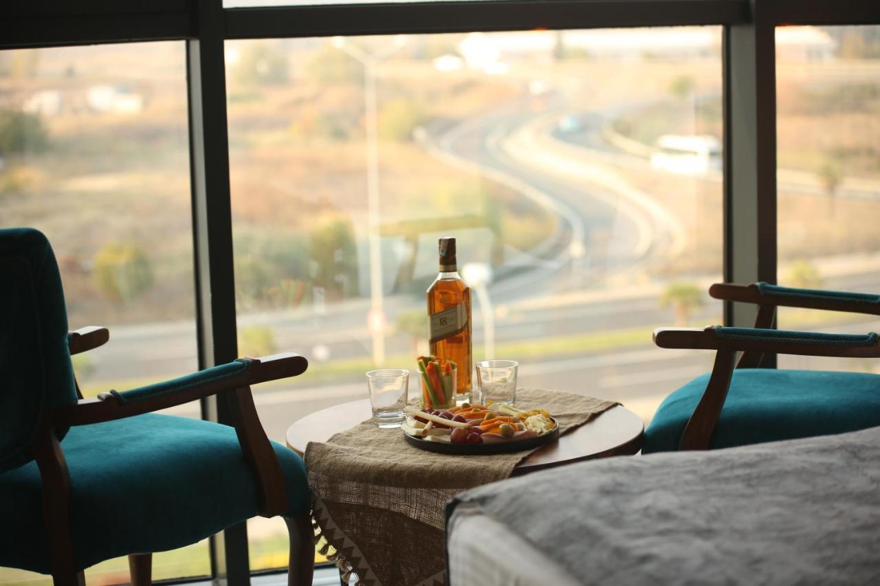 Mills Hotel Текидраг Екстериор снимка