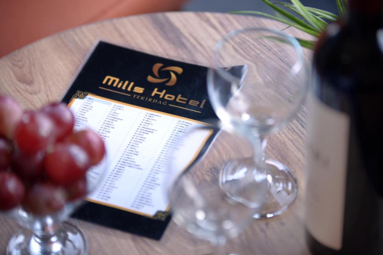 Mills Hotel Текидраг Екстериор снимка
