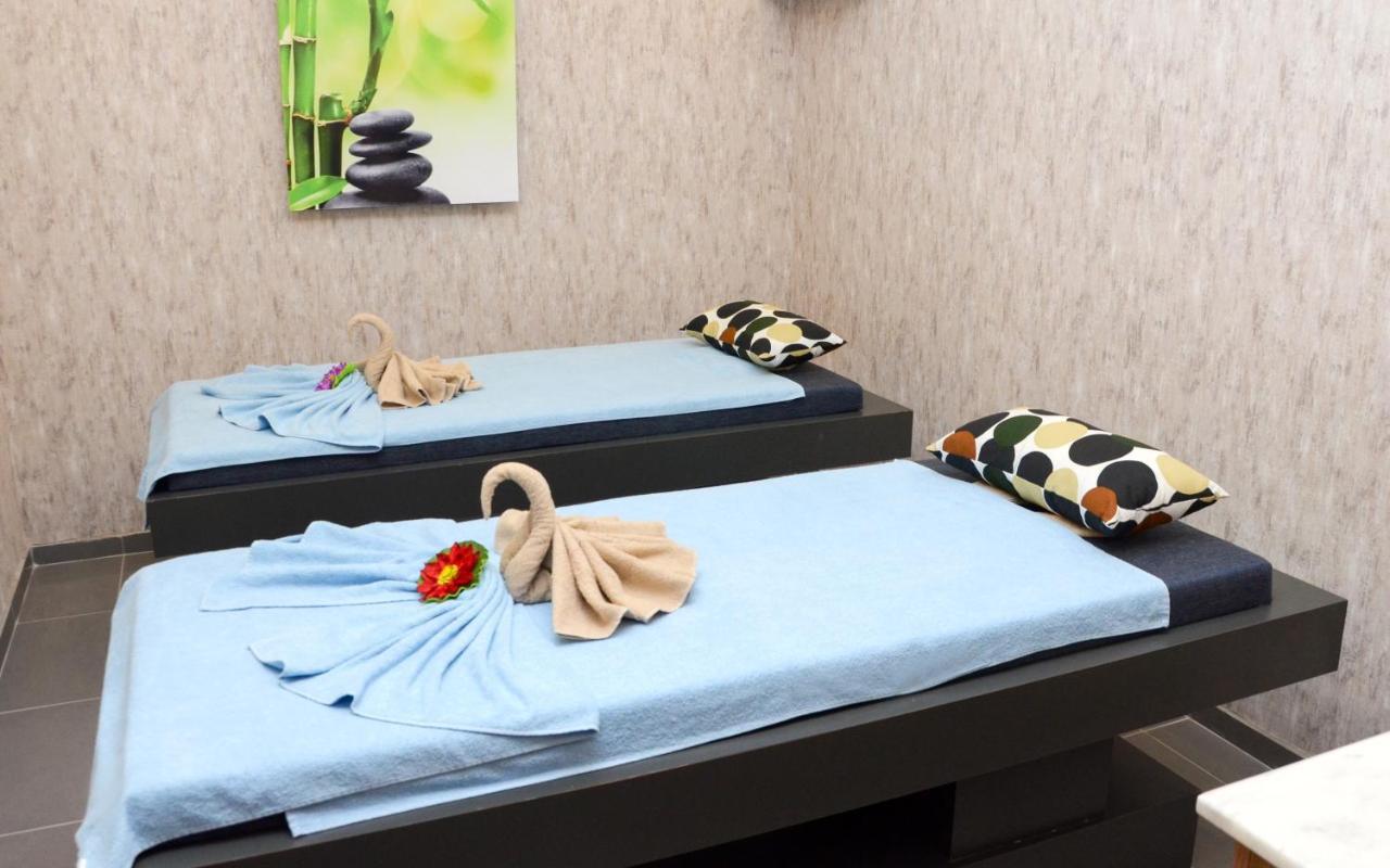 Mills Hotel Текидраг Екстериор снимка