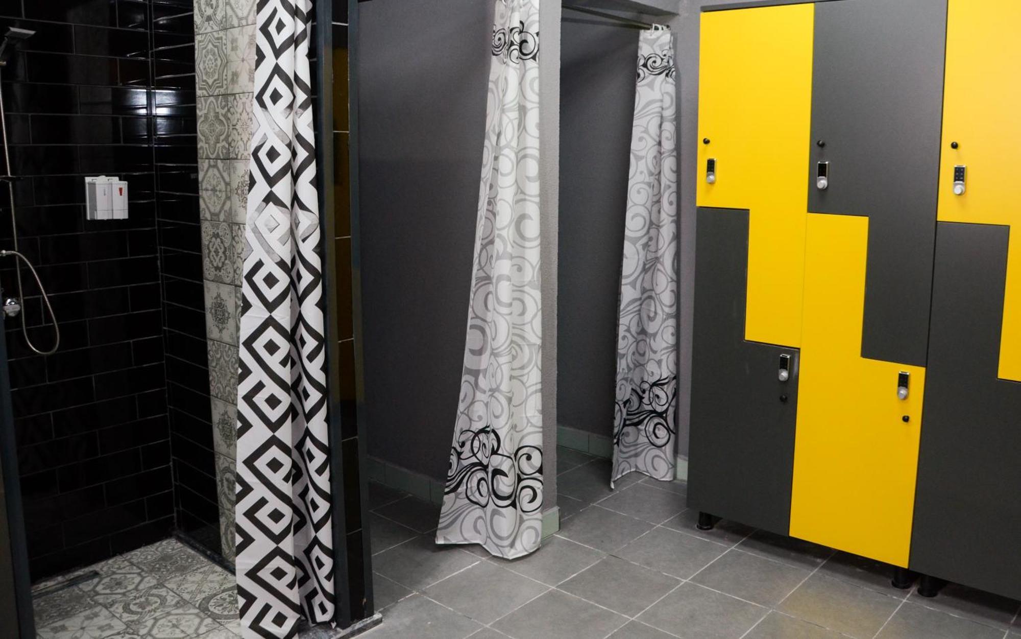Mills Hotel Текидраг Екстериор снимка