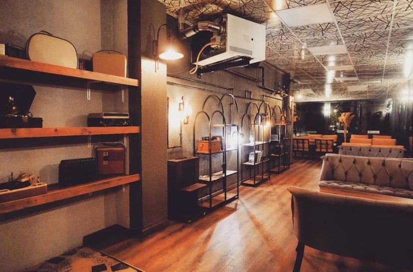 Mills Hotel Текидраг Екстериор снимка